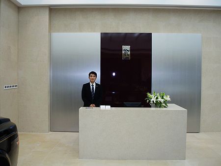 上海劳斯莱斯汽车4s店-上海劳斯莱斯古思特专卖店