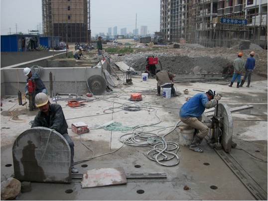 混凝土建筑工程网_混凝土切割_钢筋混凝土切割价格_液压绳锯切割工程-混凝土切割工程