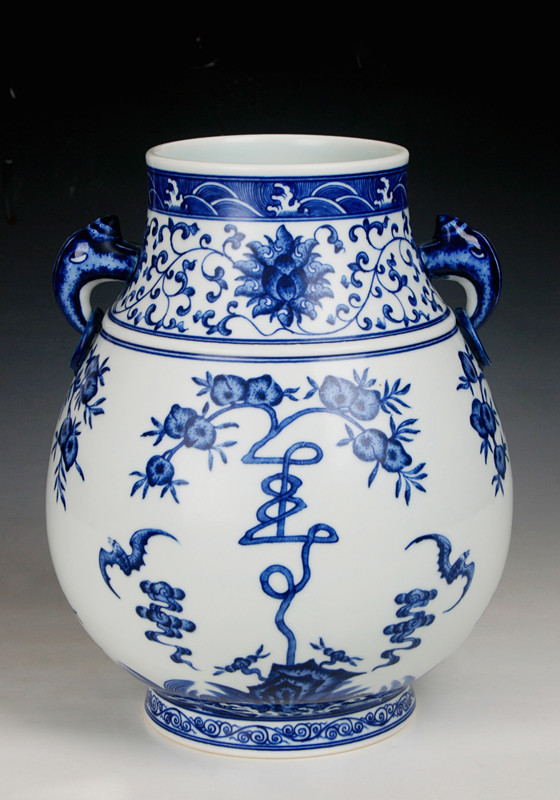 高仿150件青花寿桃象耳福筒尊_副本.jpg