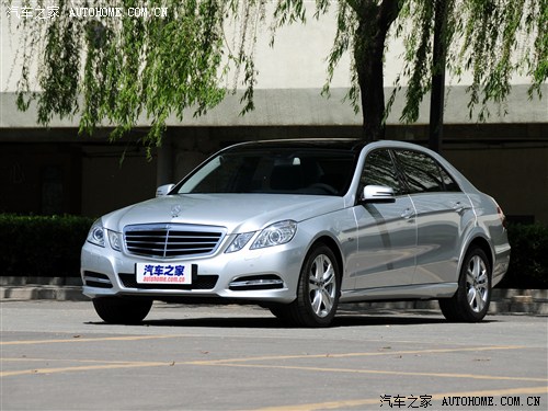 奔驰E级.jpg