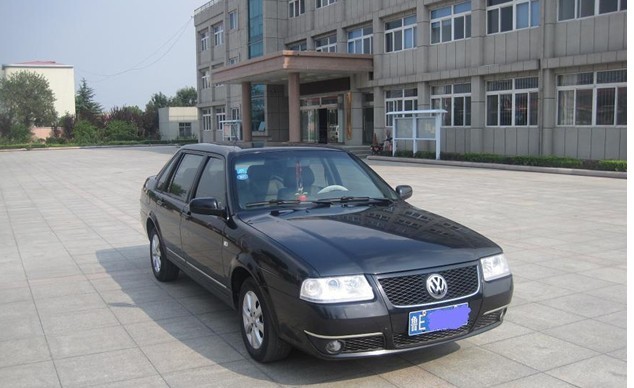 桑塔纳4000.jpg