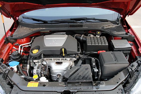 2011款荣威350plus 1.5L手动讯智版