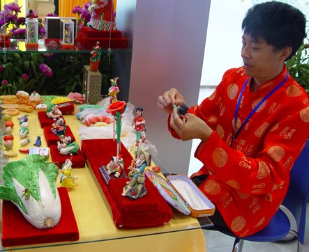 找上海华艺文化传媒的面塑(捏面人)手工艺表演