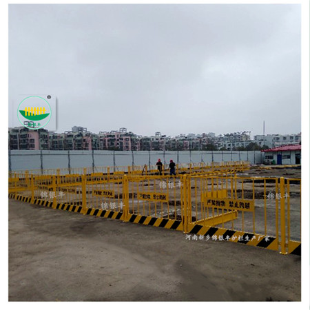 工地护栏网临边防护安全护栏网,基坑栏杆.jpg