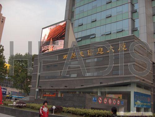 上海室外全彩色显示屏�
