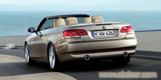 2005款BMW 四门330i�