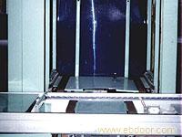 垂直提升输送机