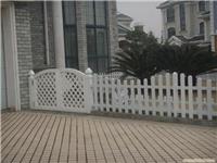 上海PVC塑钢围栏订做-PVC塑钢护栏厂家
