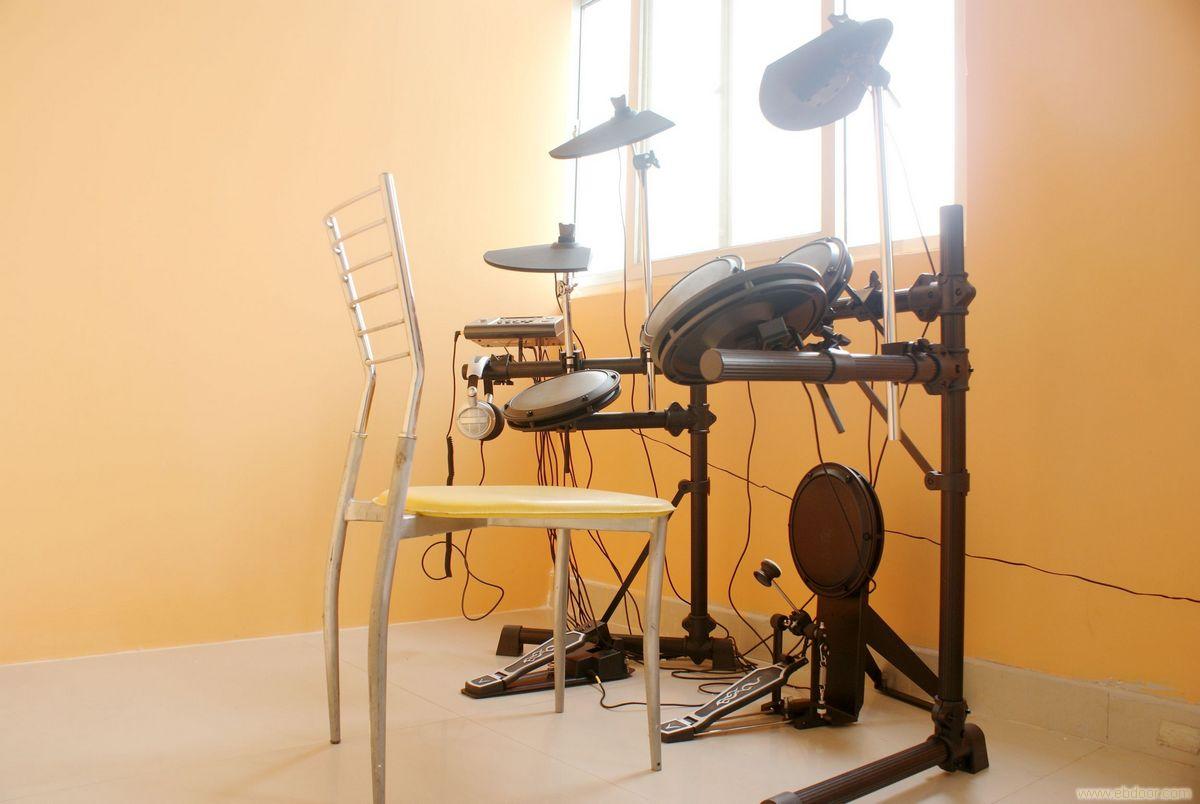 求问提琴架子鼓,LOL背景音乐。-人声提琴和架