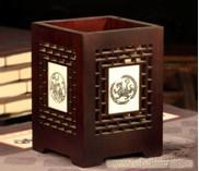 梅子青刻花元宝名片座