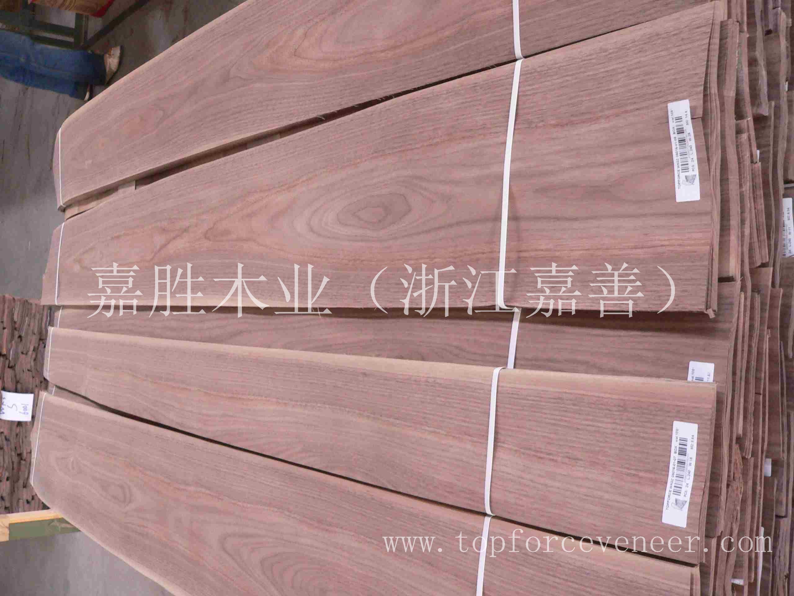 嘉兴黑胡桃大花山纹 JiaXing JiaShan American Walnut Big Crown Cut Plain Cut Veneer