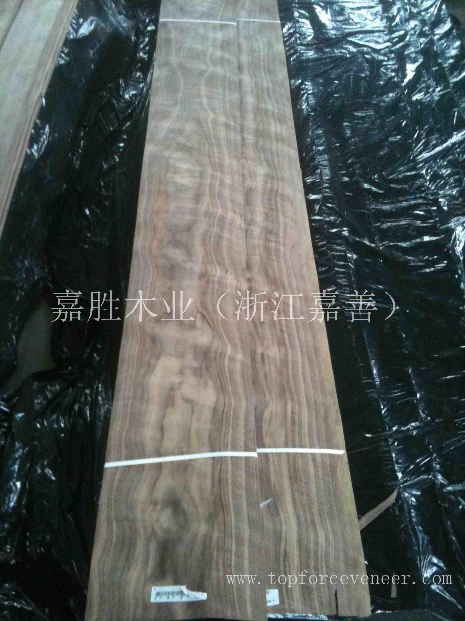 浙江黑胡桃强影家具级木皮 ZheJiang American Walnut Strong Figure Furniture Grade Veneer