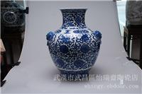 手绘300件仿双狮头含环缠枝连花瓶