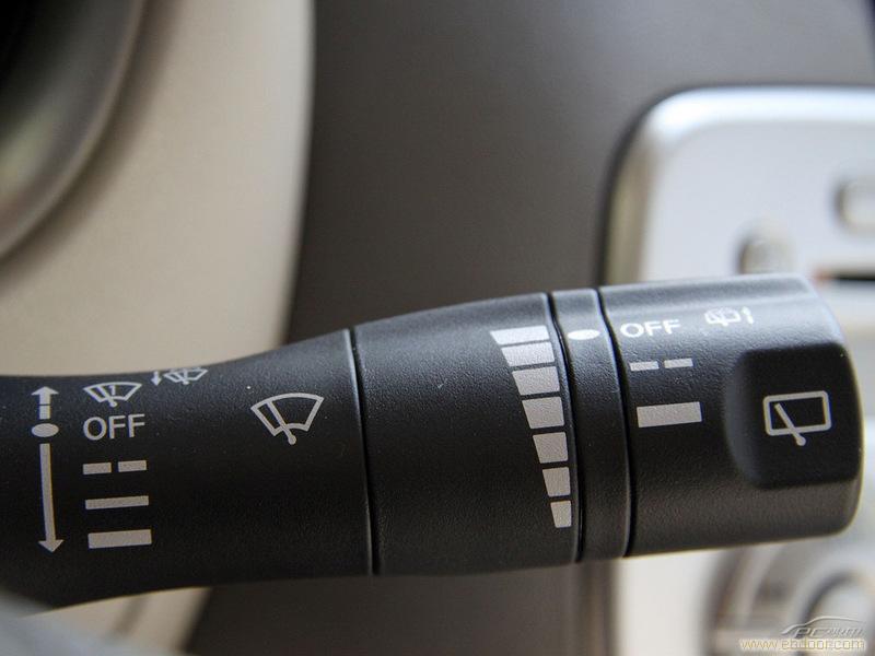 东风日产-玛驰 2010款 1.5XE MT 易型版