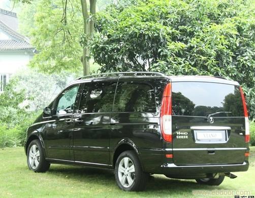进口奔驰唯雅诺7坐商务车
