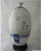 手绘青花开光“春意”瓶（附收藏证书）