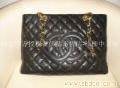 95新 CHANEL经典荔枝皮购物包GST�