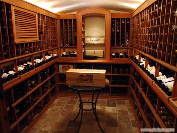 上海酒窖定做，橡木酒架，实木酒架，上海恒温酒窖，红酒保存