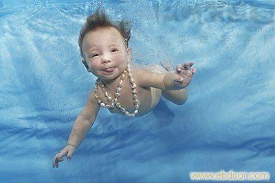 婴儿游泳的好处 婴幼儿游泳有什么好处