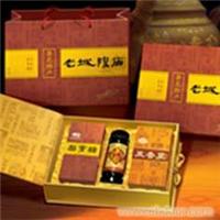梨膏糖和五香豆礼盒