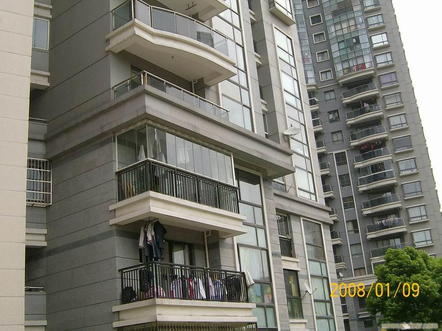 虹口区浦江名邸三房二厅二卫出租�