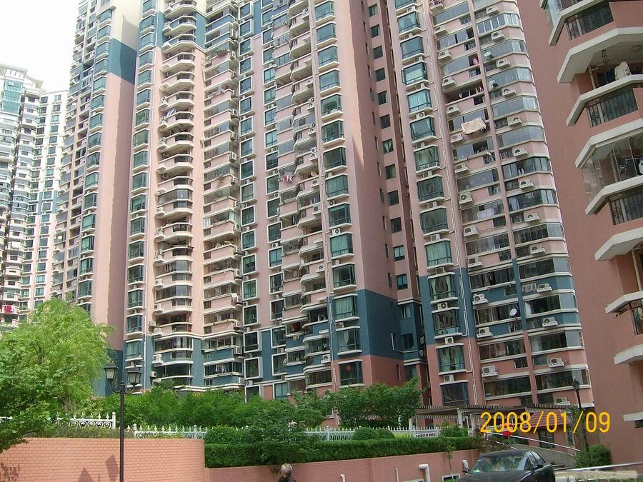 虹口区香港丽园二房二厅二卫出租�