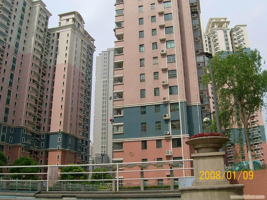 虹口区香港丽园二房二厅二卫出租�