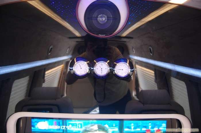 GMC 7座 豪华商务车 四驱