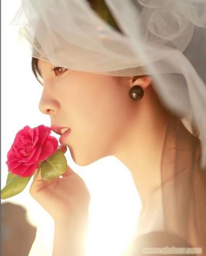 女的为什么只要一化妆就好看了