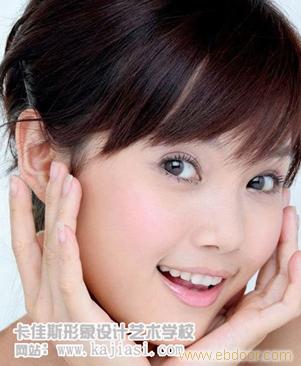 毛戈平美甲培训教的好吗