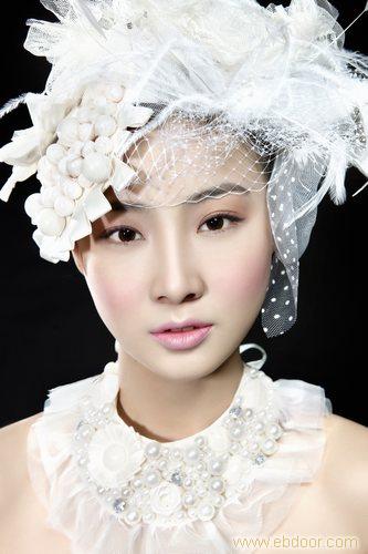 如何化妆_学习化妆技巧就上化妆吧
