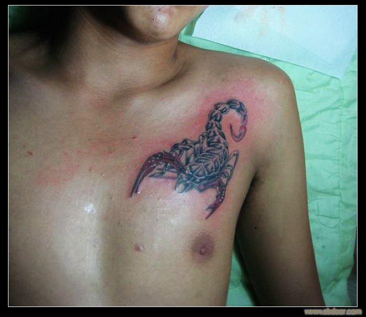 龙纹身的女孩   洗纹身   纹身图案   纹身图案大全   武汉纹身