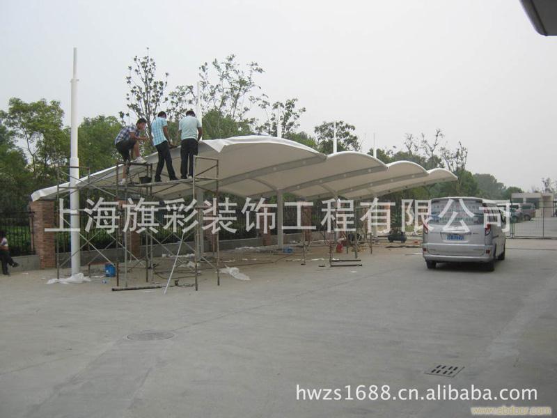 上海双开七字型车棚,双开停车蓬 双车位膜结构停车遮阳篷质量保证