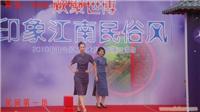 民俗服装现场表演15000096912