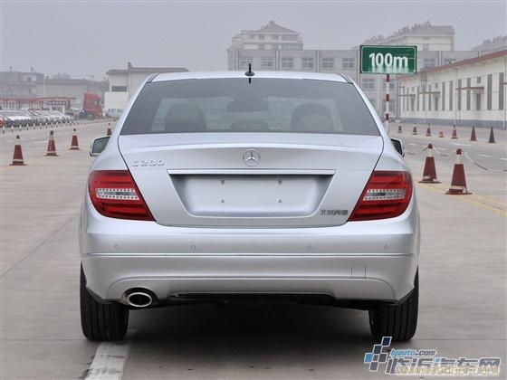 奔驰C300时尚型