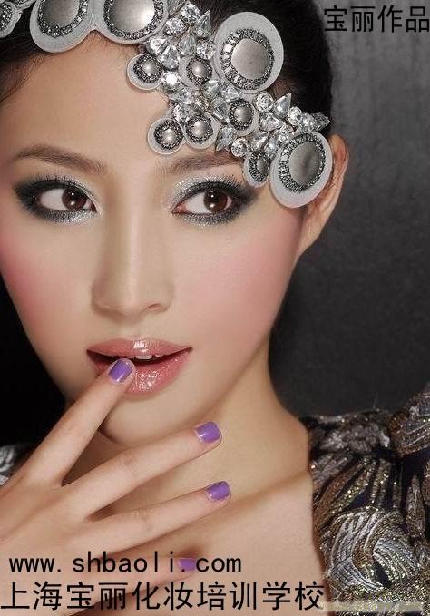 给上海宝丽职业培训学校-上海最专业的美发学