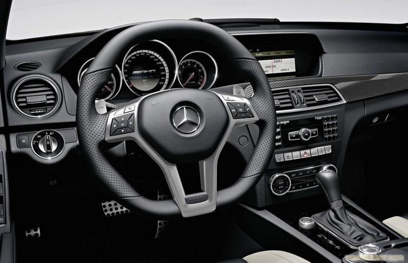 上海奔驰专卖（2010款）奔驰C级AMG C 63 AMG高性能版