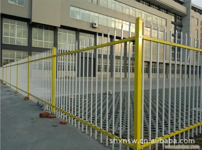 机关学校围栏 铁艺护栏网 方管栅栏、上海护栏网价格