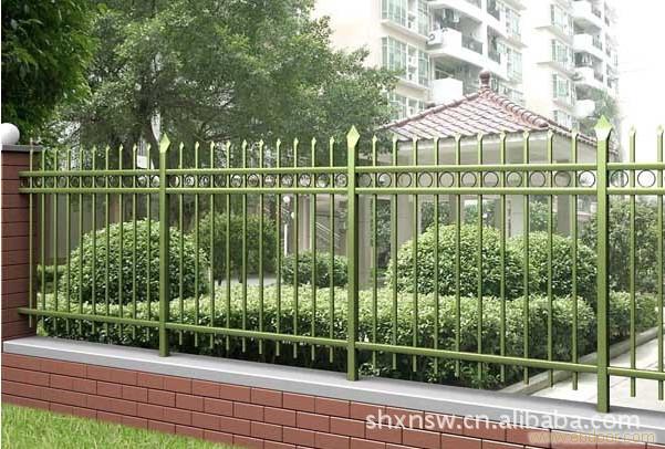 上海厂家供应小区围栏网 铁艺护栏 组合组装栅栏