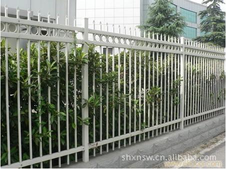 上海供应金属组合组装喷涂铁艺栅栏公路小区护栏网
