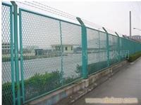 上海批量供应优质pvc浸塑钢板护栏网 公路隔离栅 上海护栏网供应