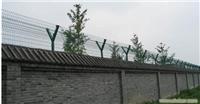 上海供应双边丝护栏网 公路隔离栅 铁丝网护栏 护栏网厂家