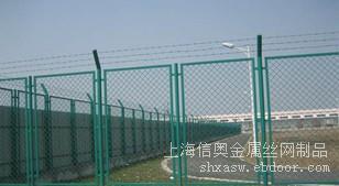 上海供应草绿色pvc浸塑框架铁丝网高速公路护栏网厂家直销