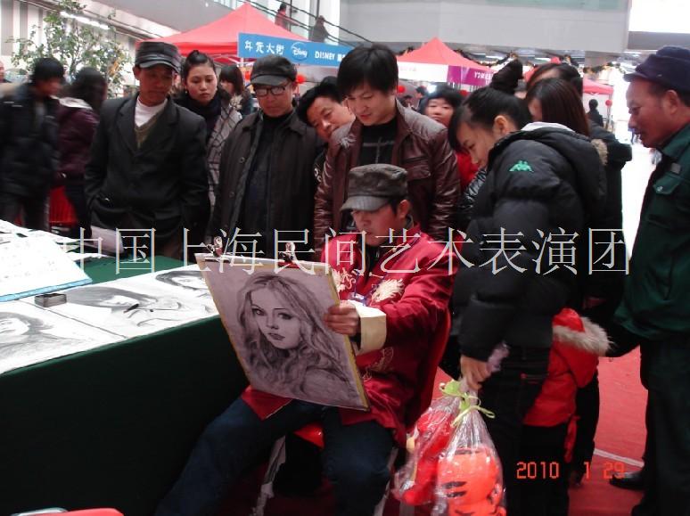 现场素描-上海民间艺术表演团
