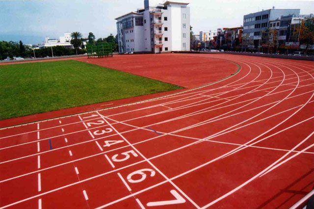 靖江羽毛球场、足球场田径跑道