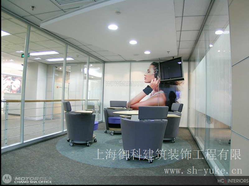 上海车间装修公司、上海仓库装修公司，上海装修装潢公司、松江厂房装修，嘉定涂料油漆，嘉定办公室吊，铺木