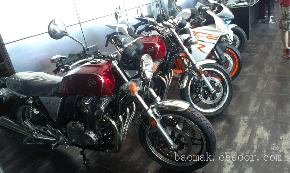 本田 CB1100 复古风尚