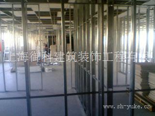上海马陆厂房装修钢化玻璃隔断黄渡办公室吊顶彩钢棚搭建