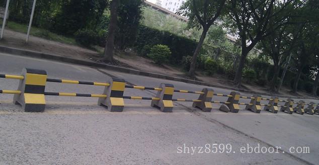 上海水泥防撞墩-煜展交通设施