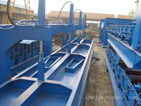 供应彩钢复合机-上海彩钢机械操作规程